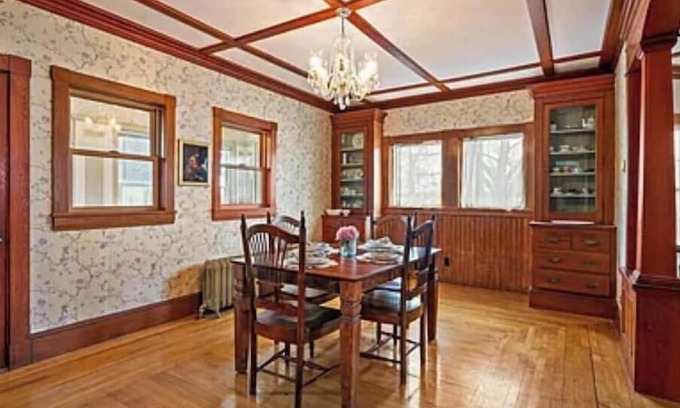 Waterville Haus | Charming 4-bedroom house with AC, WiFi in awesome Winslow