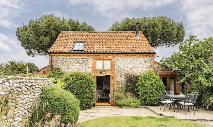 Langham Haus | A beautiful barn conversion in the charming village of Langham