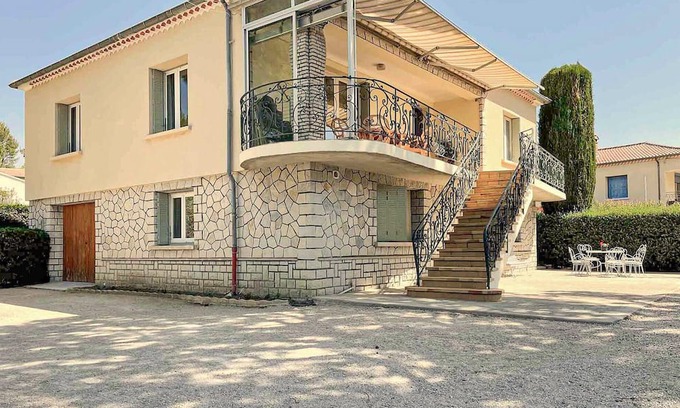 Sablet Haus | Lovely home in Sablet