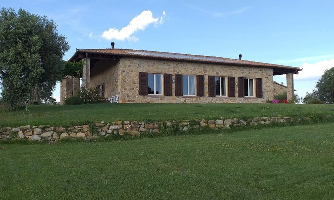 Magliano in Toscana Wohnung | Farmhouse in the countryside with magnificent sea view, ideal for families with 4 paws