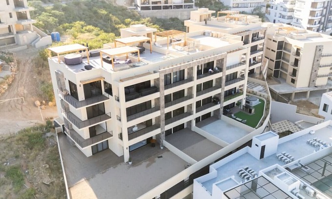 Libertad Wohnung | New 3 BD Condo with Pool & Gym