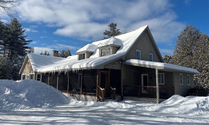 Center Conway Haus | 3-bedroom house on 40 acres in peaceful Conway with WiFi, AC