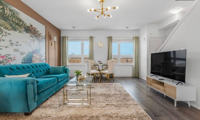 Niagara Falls Wohnung | LUX - Designer Penthouse Apt with Rooftop And Parking