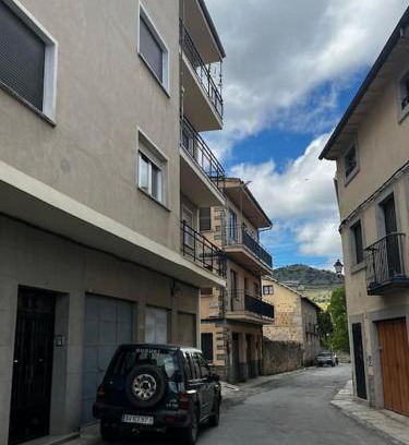 Piedrahita Wohnung | Amplio, fresco y céntrico, con patio y balcón
