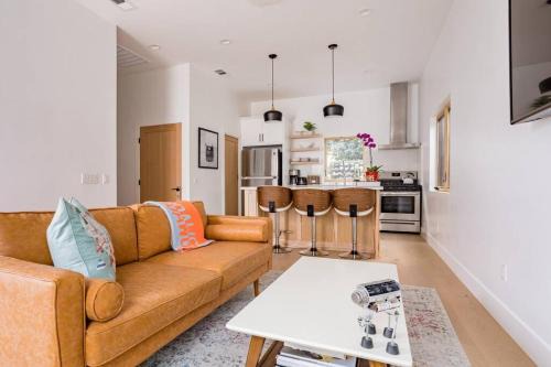 Westchester Wohnung | NEW! LAX, Beach, SOFI, KIA Forum, Wheelchair