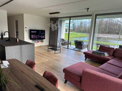 Maalte Wohnung | Apartment In Gent With Breathtaking Lake View