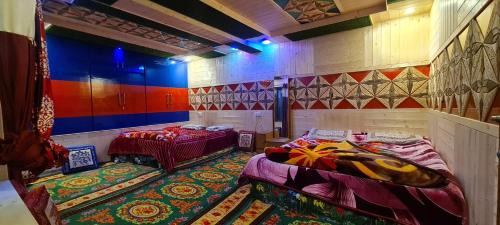 Srinagar Haus | Guest House ad