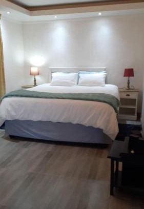 Greater Johannesburg Metropolitan Area Haus | Russell's Rest Rooms