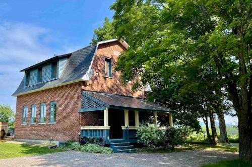 Low Haus | 1928 SchoolHouse w/ luxe pool and panoramic views