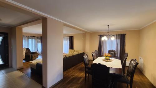 Buzias Haus | American Stay