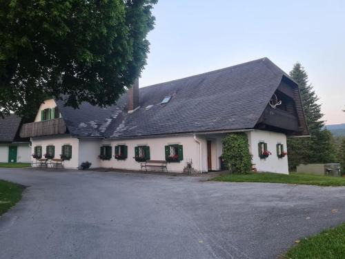 Modriach Wohnung | Uriges Landgasthaus in Modriach