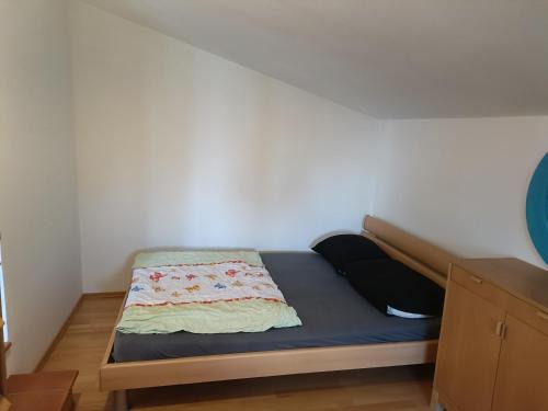 Liesing Haus | Chill am comfortable Room in a sunny apartment