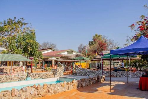 Tsumeb Haus | Hot Air Balloon Resort & Guesthouse (old TCL club)